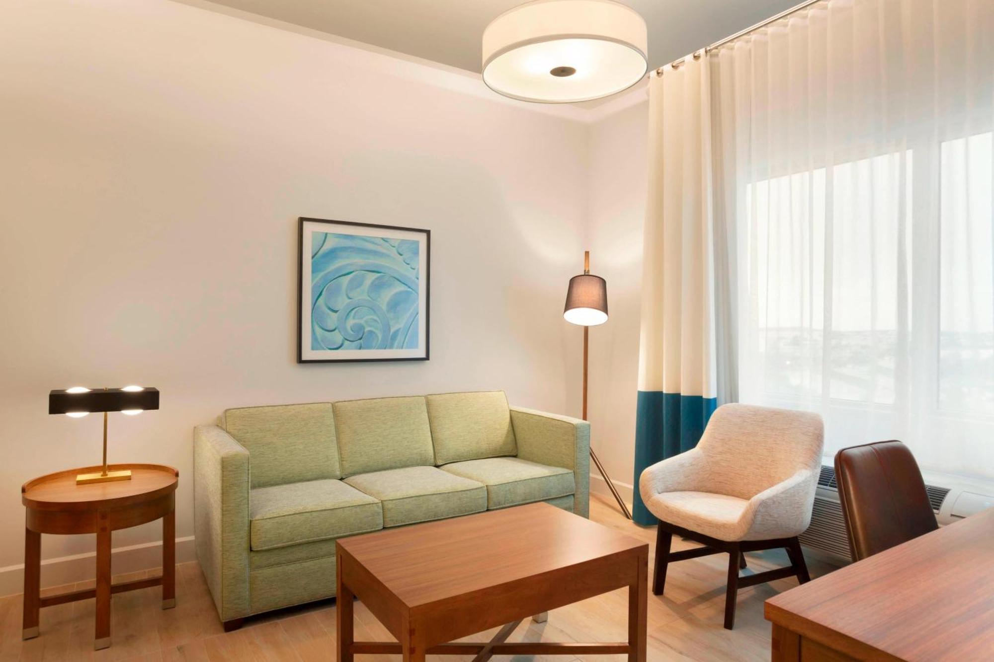 Four Points By Sheraton Miami Airport 3*
