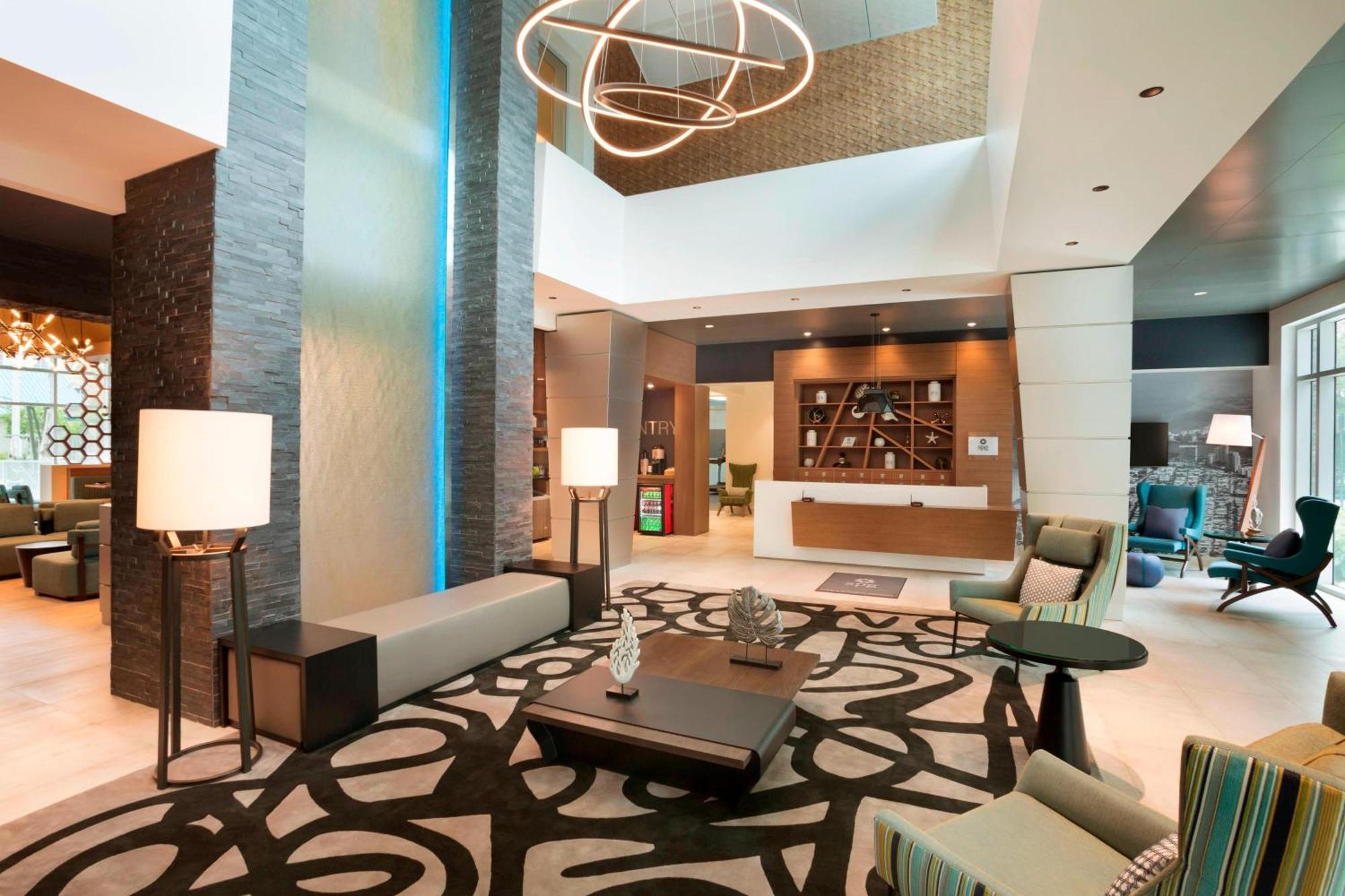 Hotel Four Points By Sheraton Miami Airport 3*